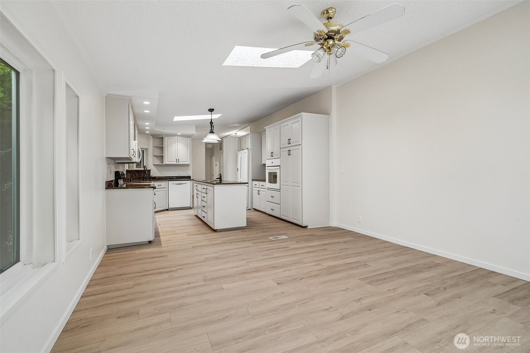 215 105th Avenue Property Photo 15