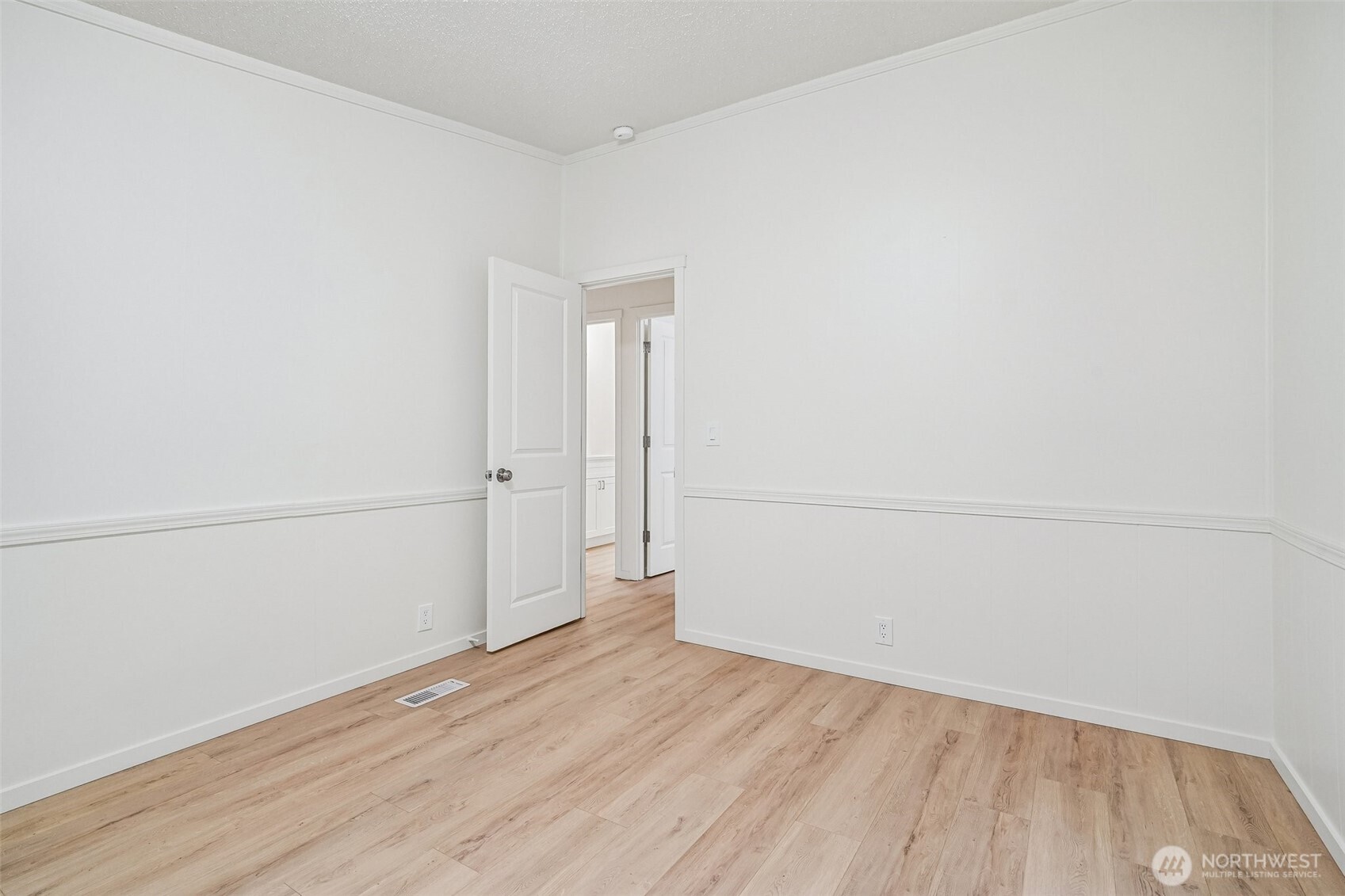 215 105th Avenue Property Photo 20