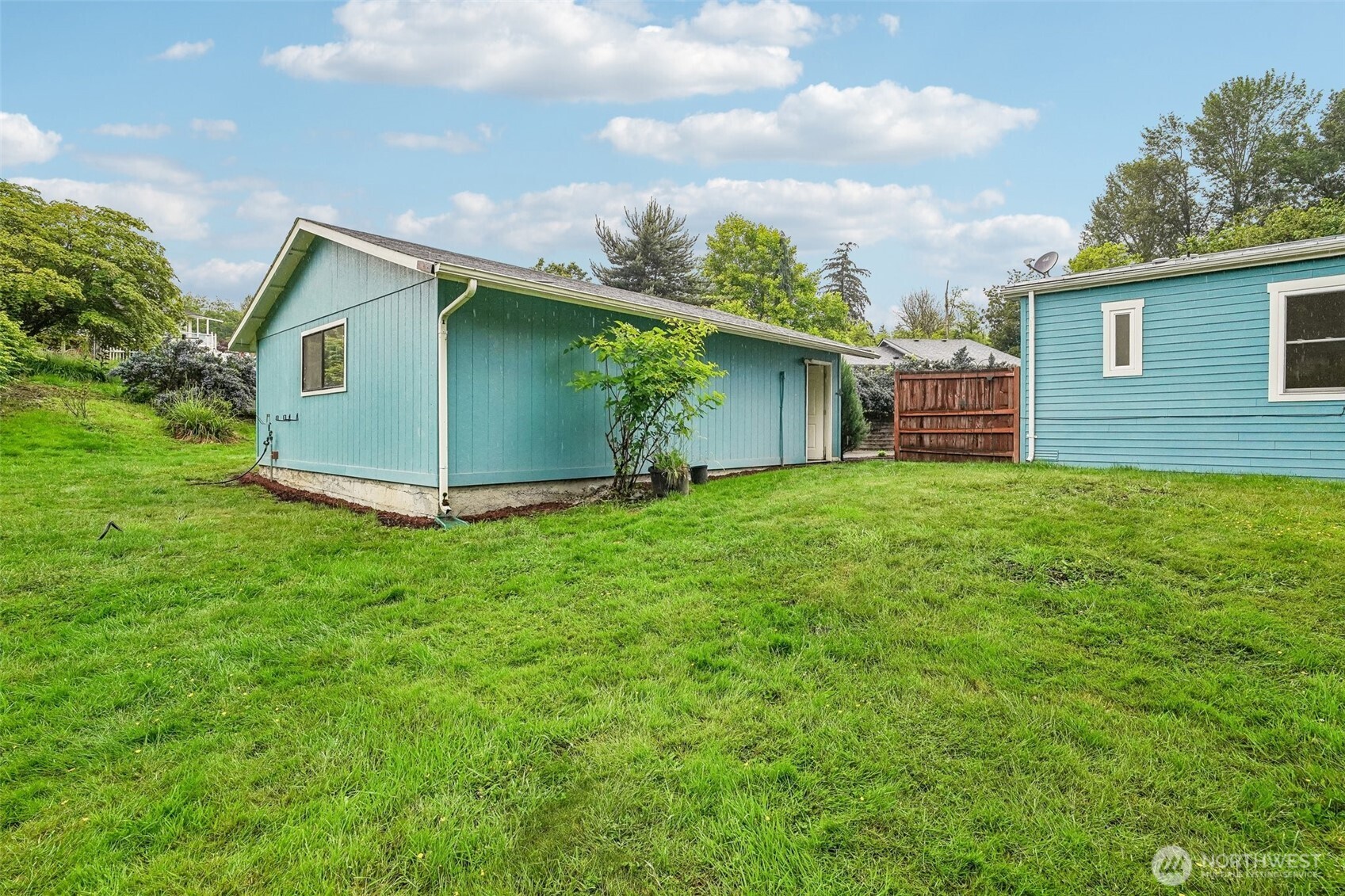 215 105th Avenue Property Photo 30