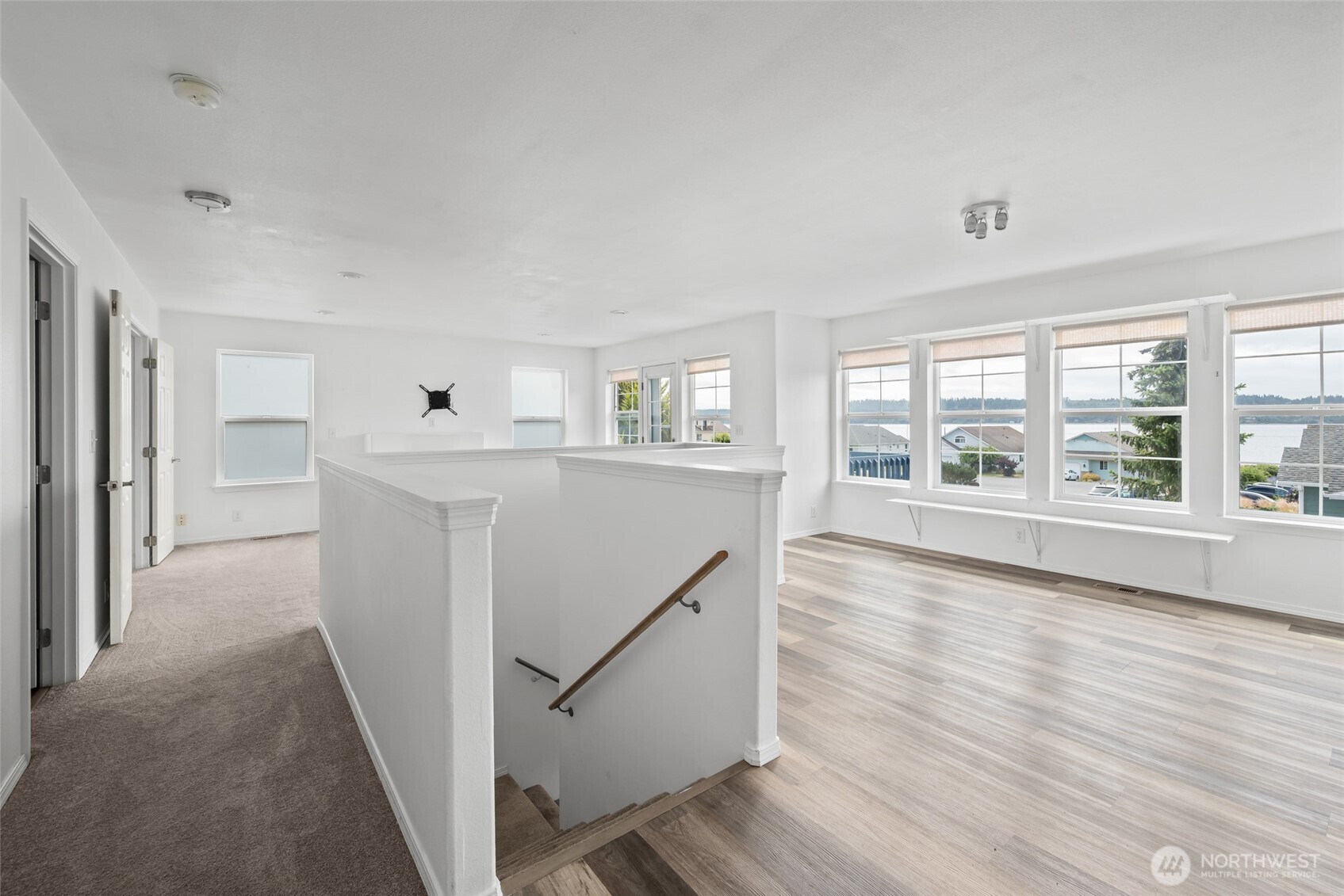 1086 Landing Circle Property Photo 7
