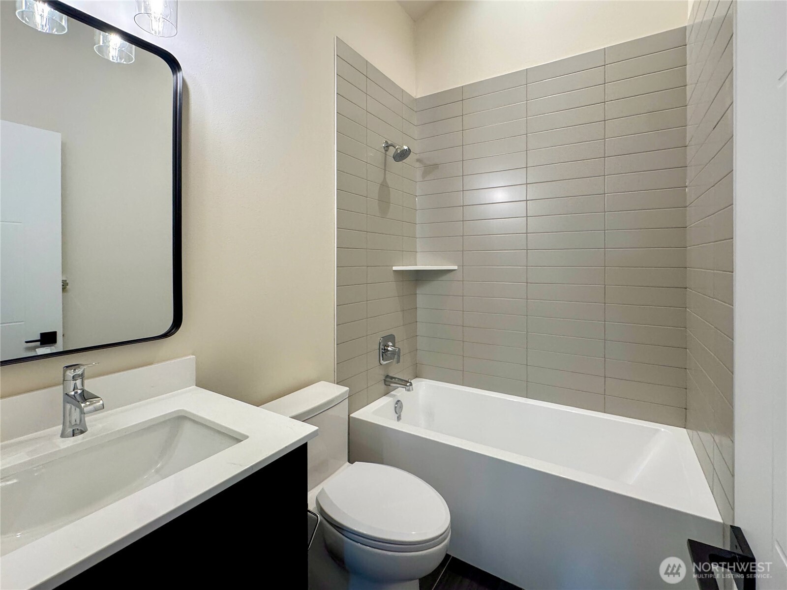 6947 42nd Avenue Property Photo 18