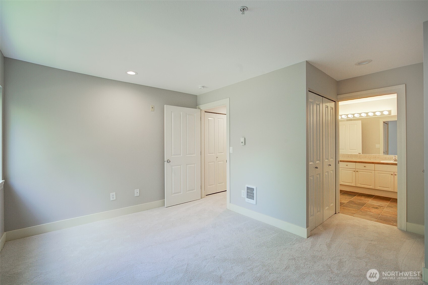 215 20th Avenue 307 Property Photo 18