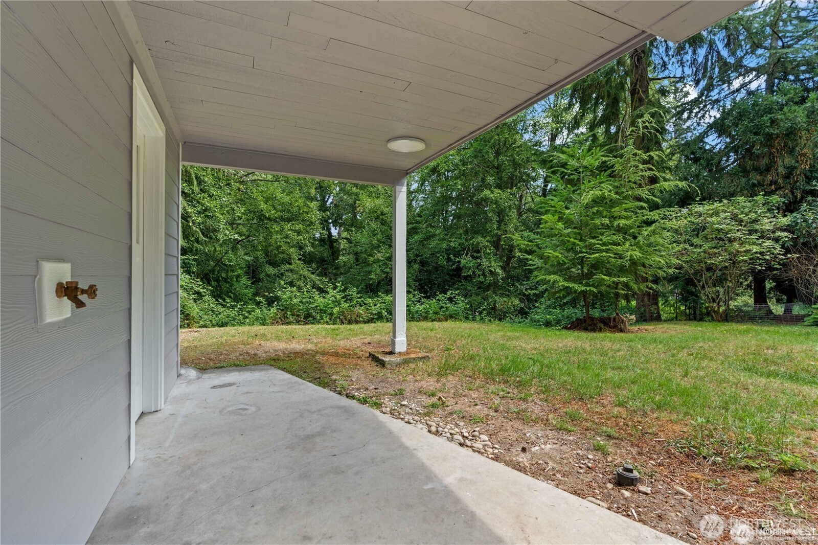 2749 Parkway Drive Property Photo 26