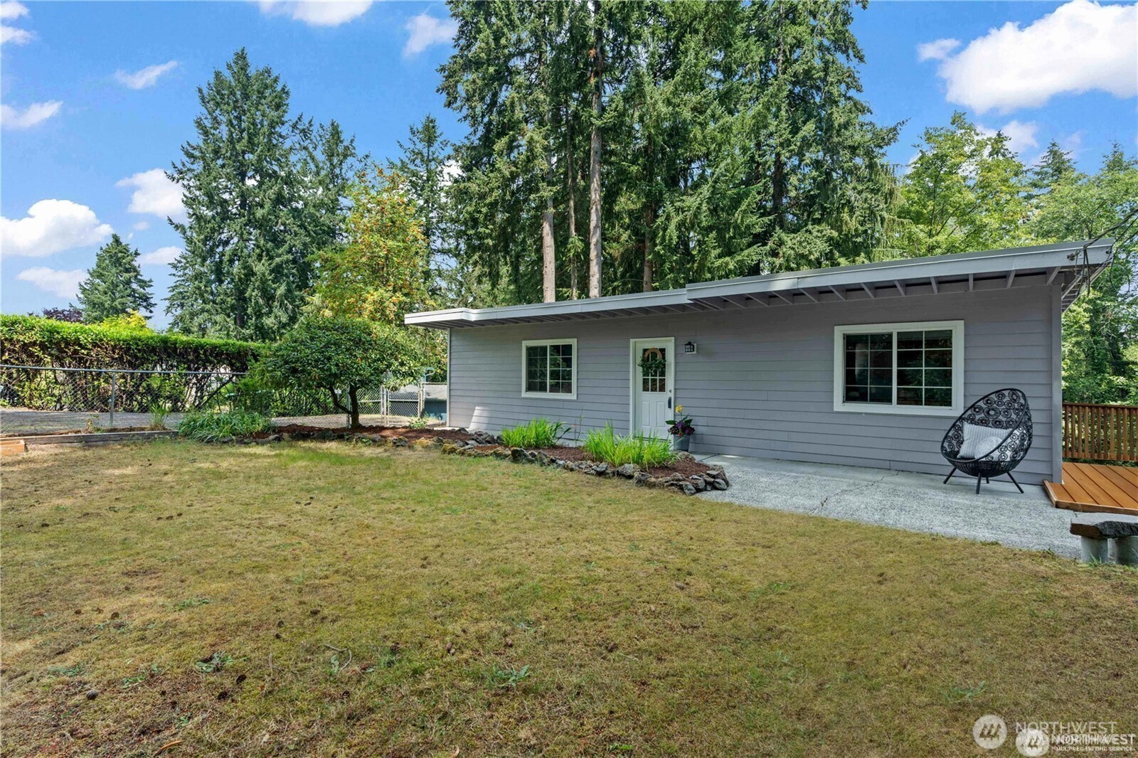 2749 Parkway Drive Property Photo 27