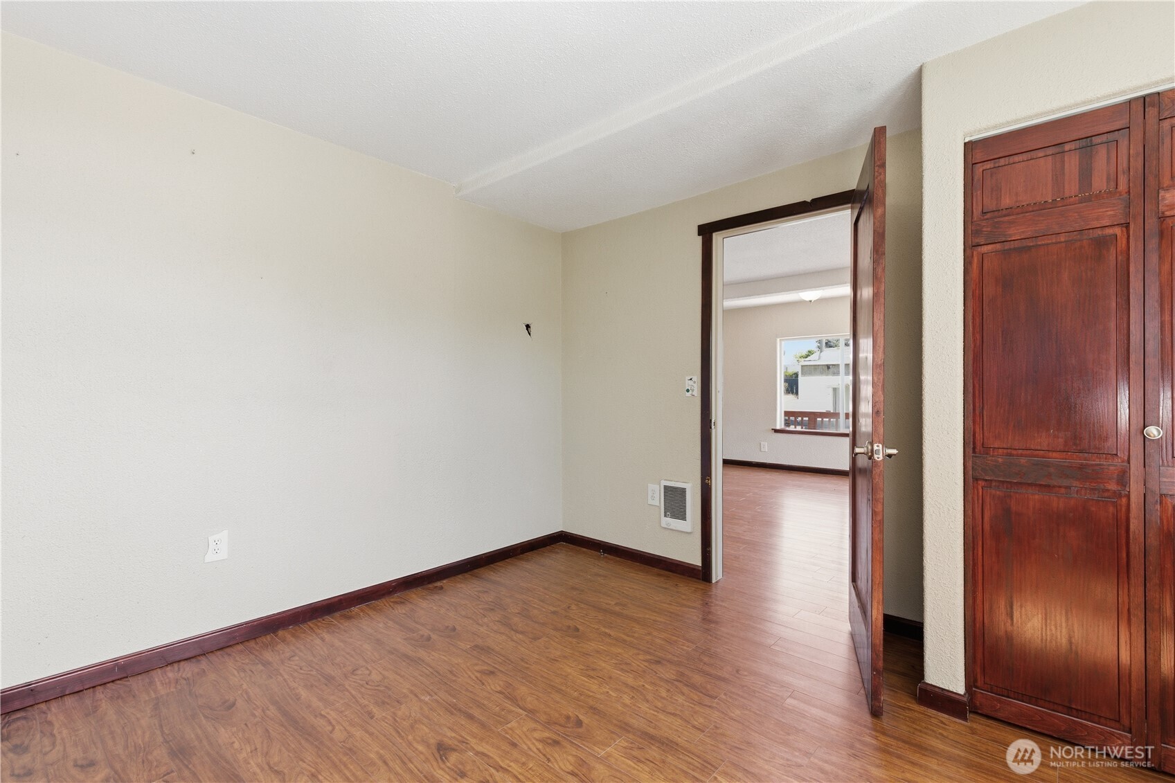 410 W Bartlett Street Property Photo 13