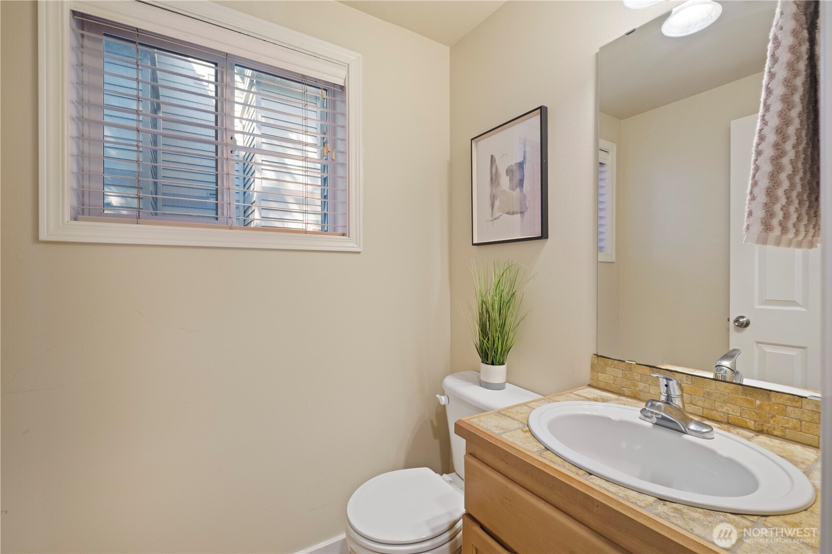 443 Ne Ravenna Boulevard B Property Photo 11