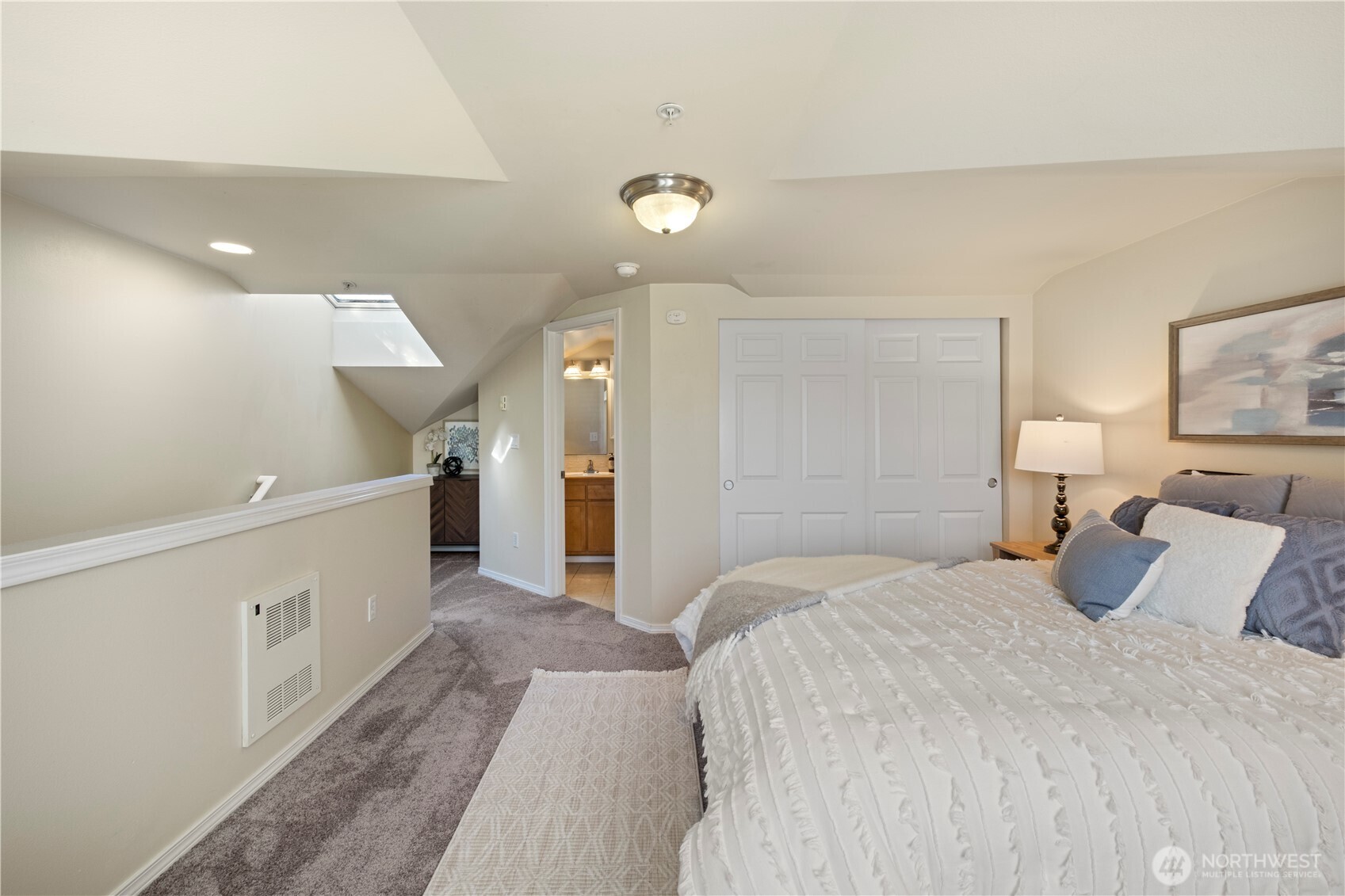 443 Ne Ravenna Boulevard B Property Photo 21