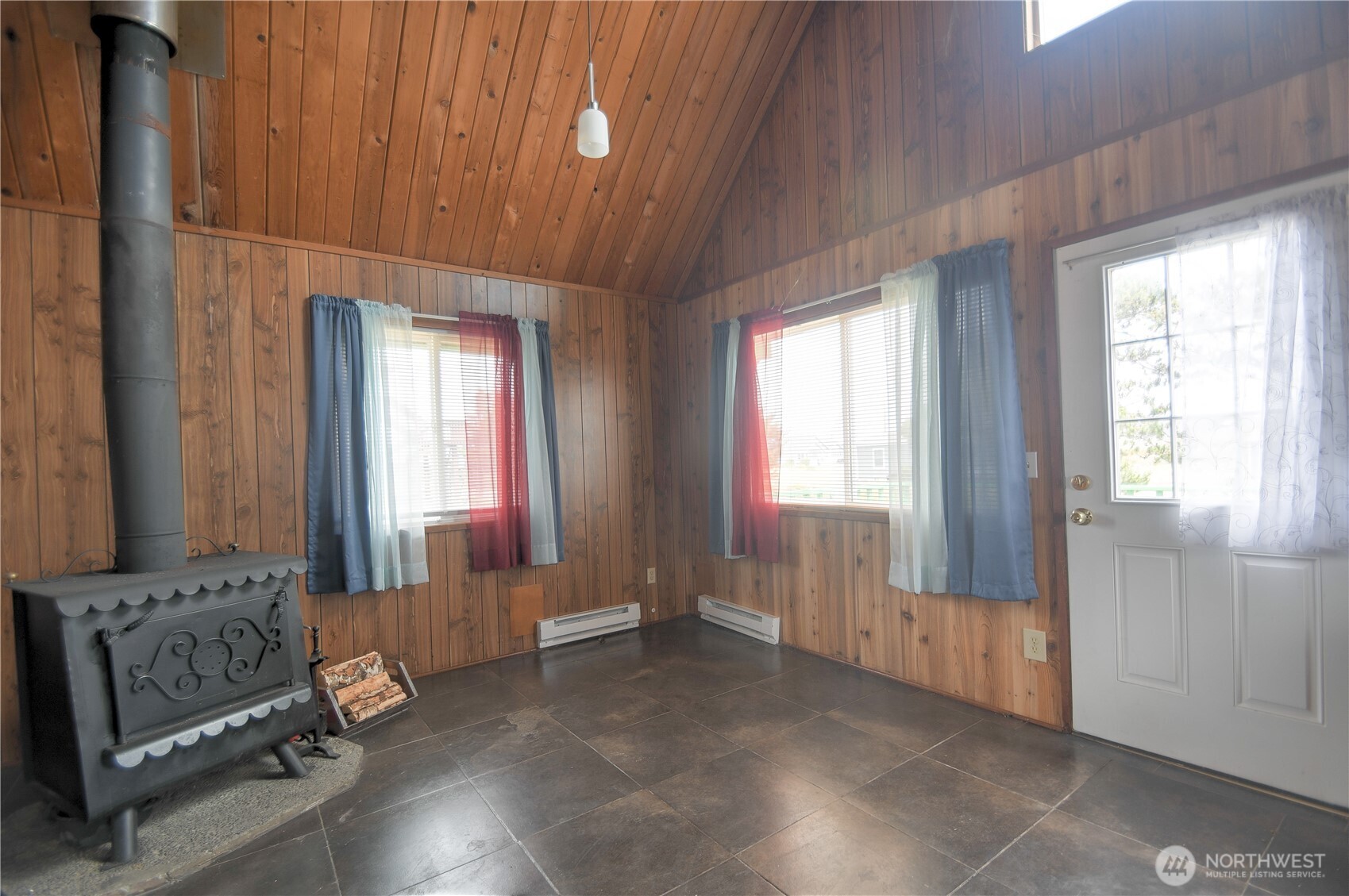 1205 Fairwood Drive Property Photo 3