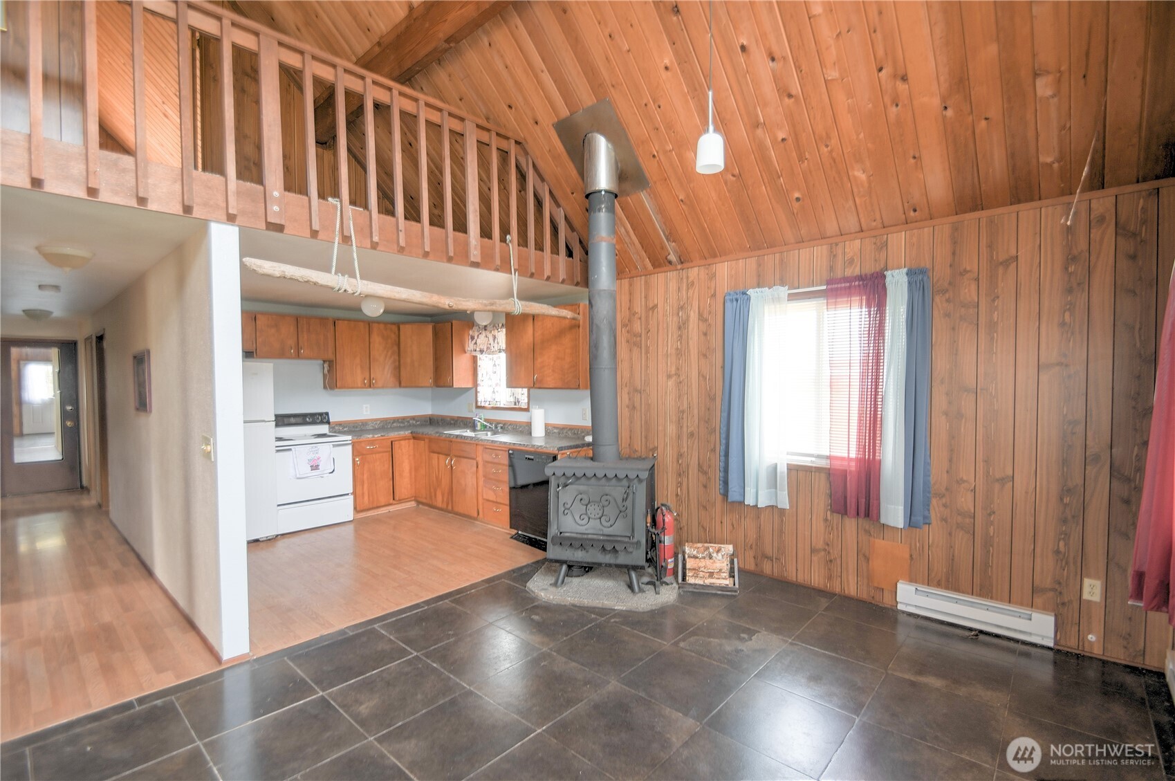 1205 Fairwood Drive Property Photo 6