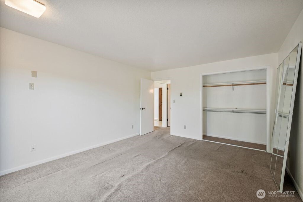 745 Marine View Drive Property Photo 10