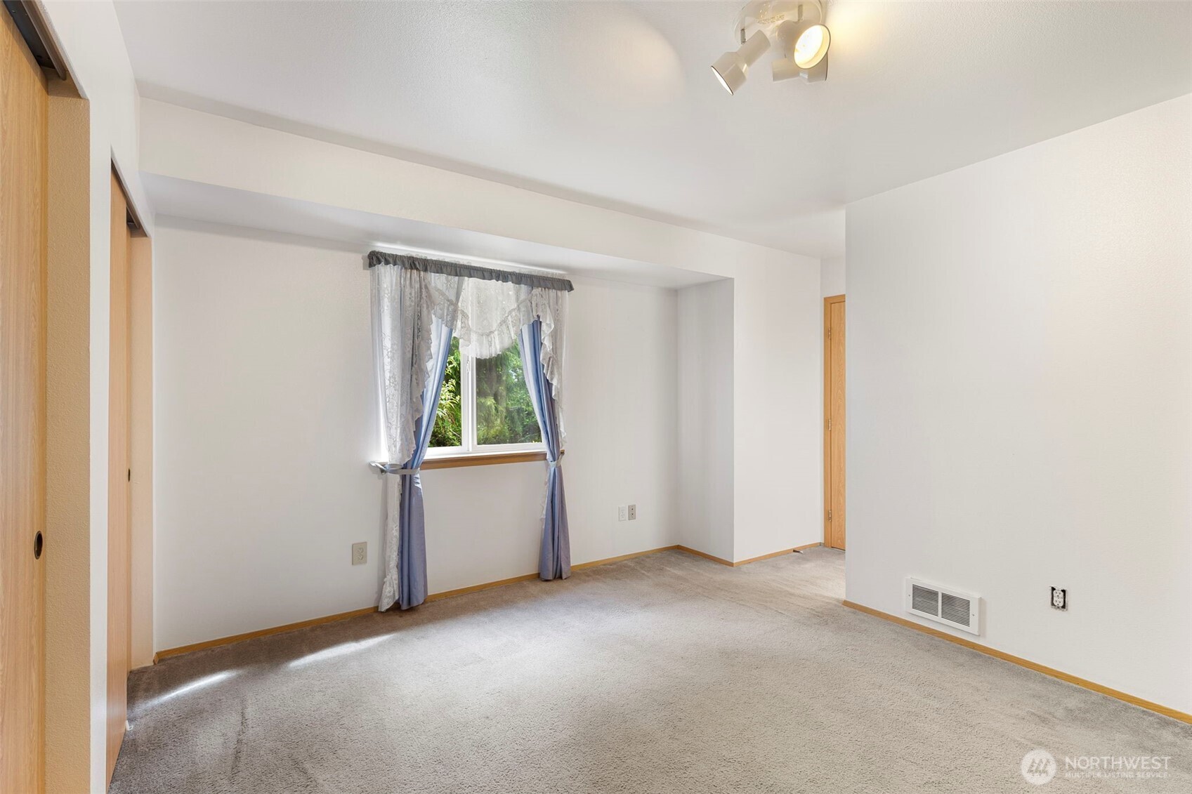 10615 135th Avenue Property Photo 16