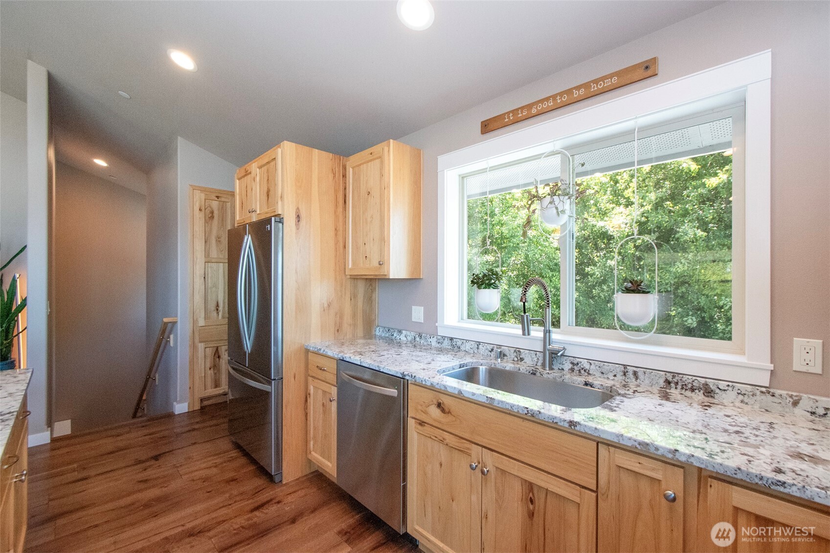 1117 Walker Street Property Photo 11