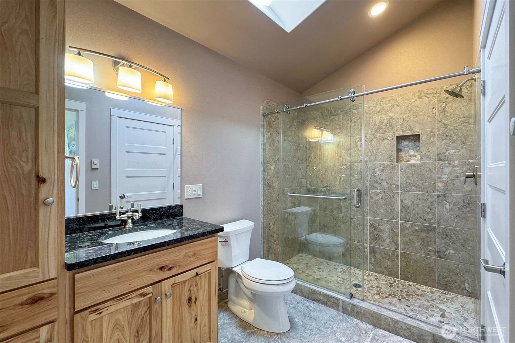1117 Walker Street Property Photo 22