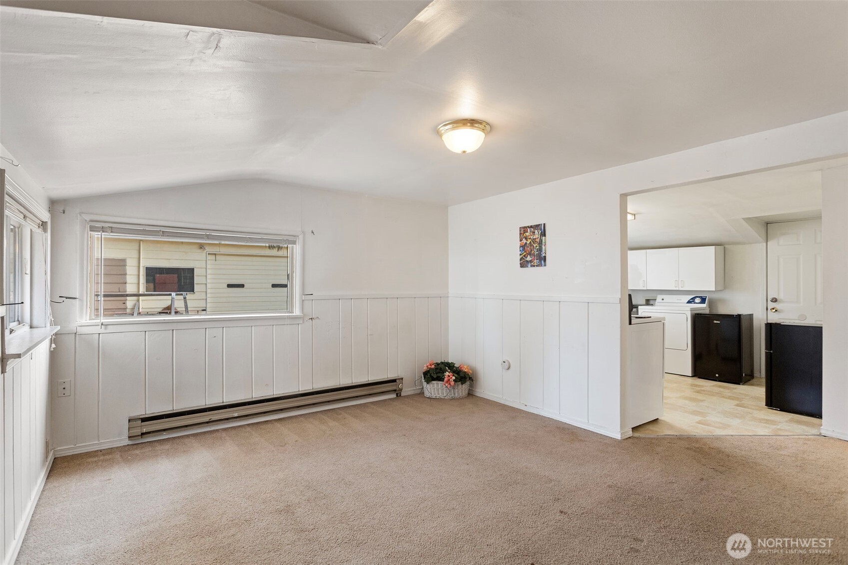 415 Broadway Avenue Property Photo 4