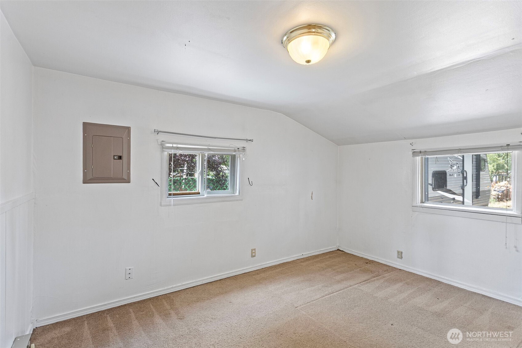 415 Broadway Avenue Property Photo 7