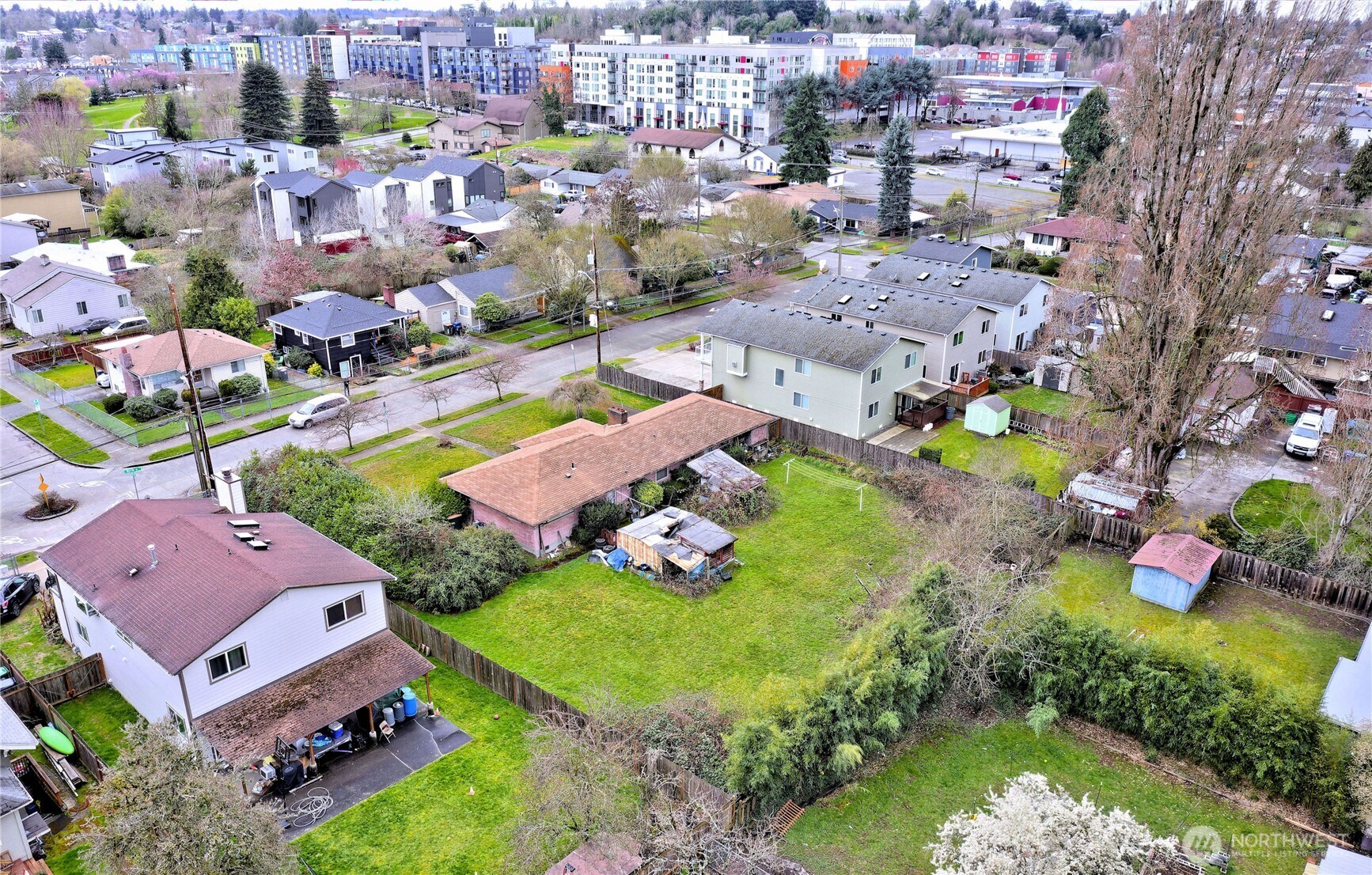 4422 S Myrtle Street Property Photo 3
