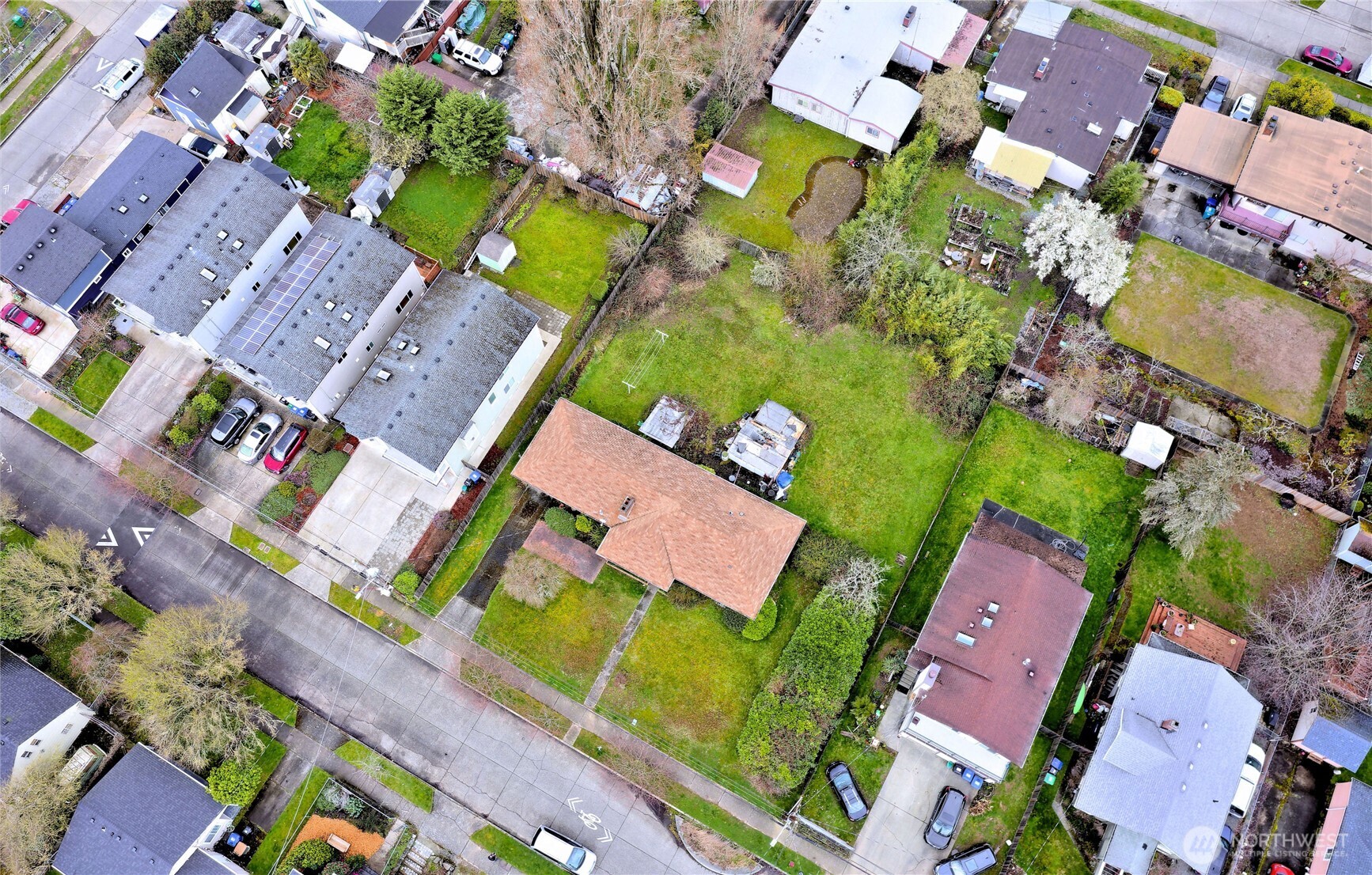 4422 S Myrtle Street Property Photo 7