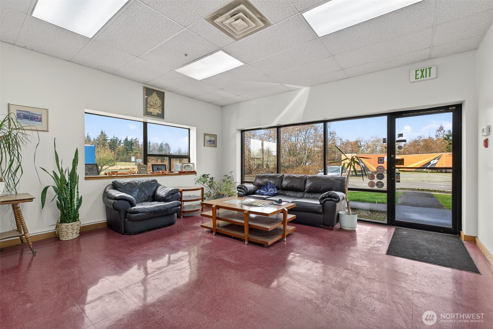 4350 Pacific Highway Property Photo 15