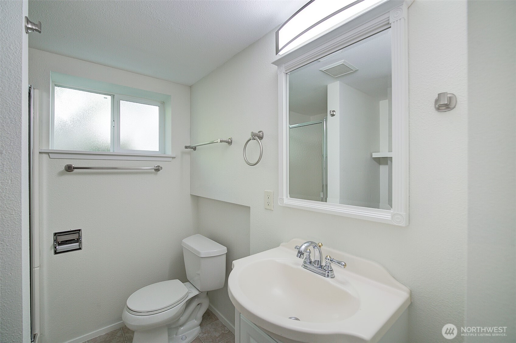 15524 Midvale Avenue Property Photo 21