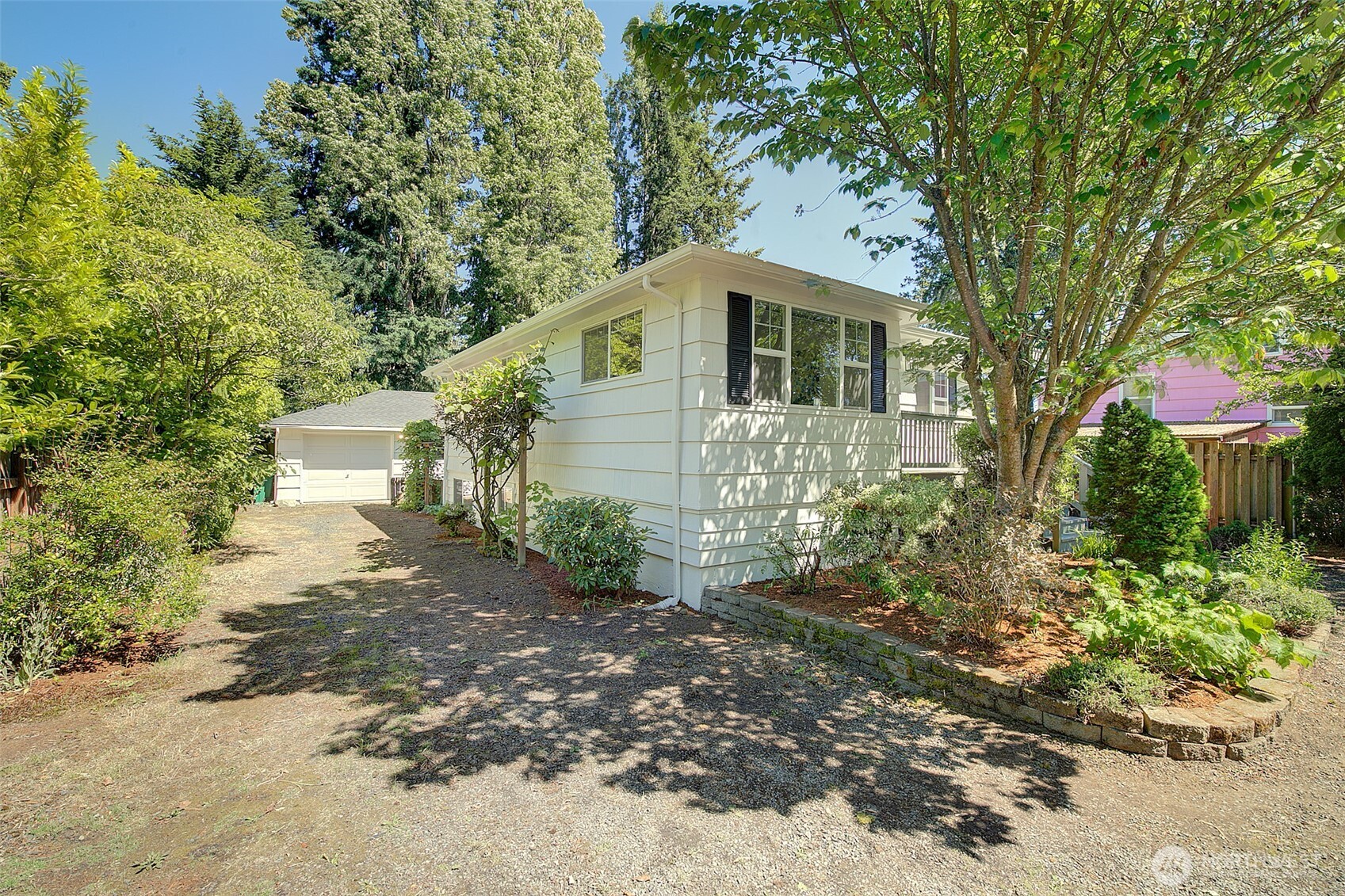 15524 Midvale Avenue Property Photo 24