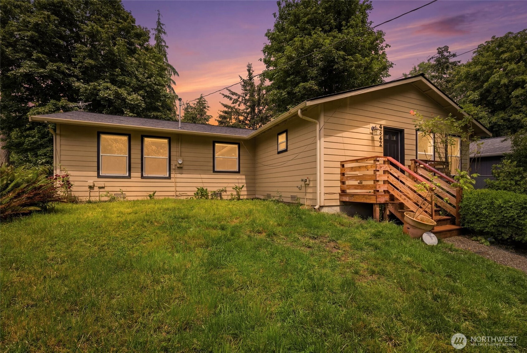 4342 Herring Street Property Photo 3