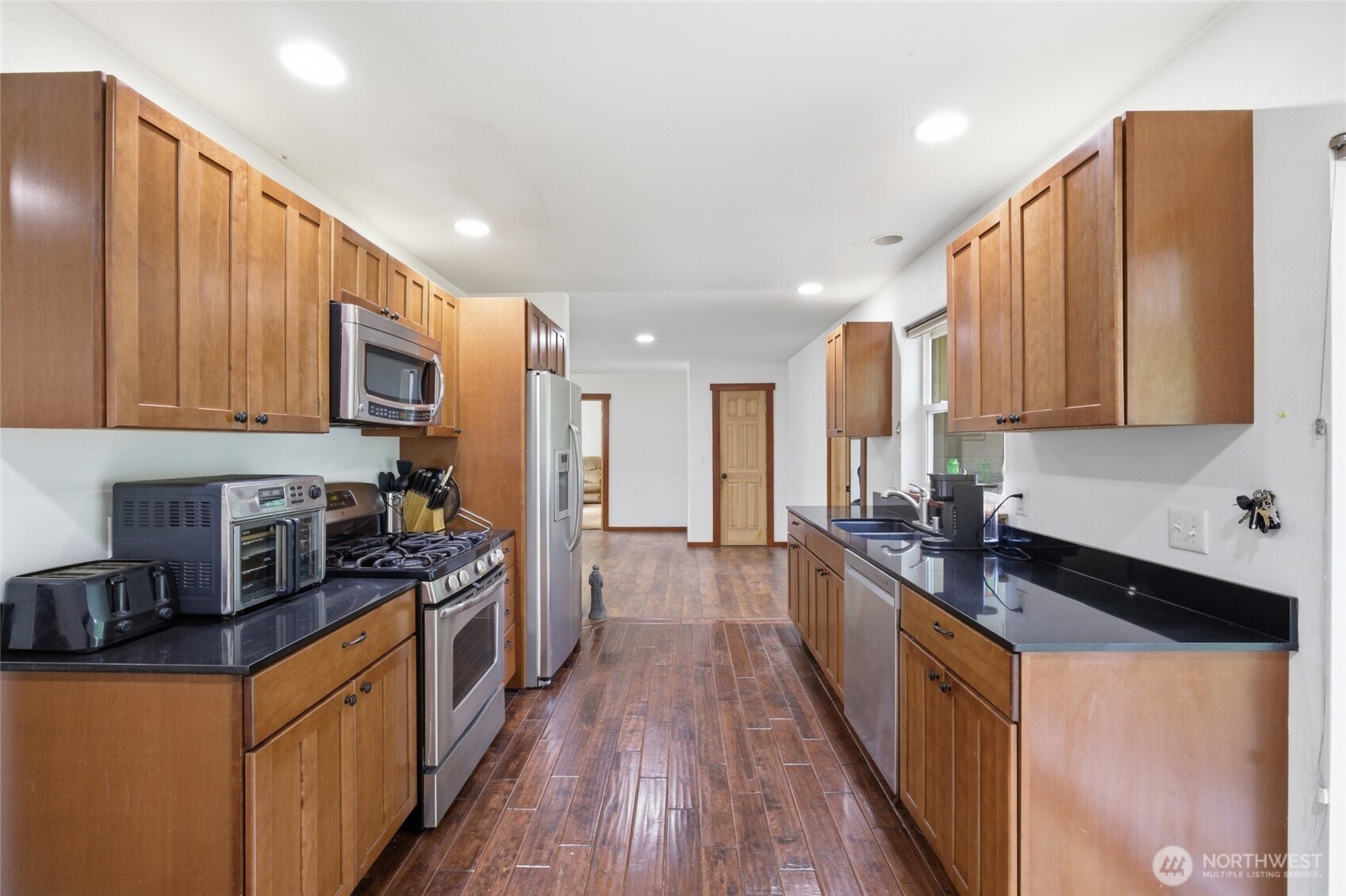 4342 Herring Street Property Photo 9