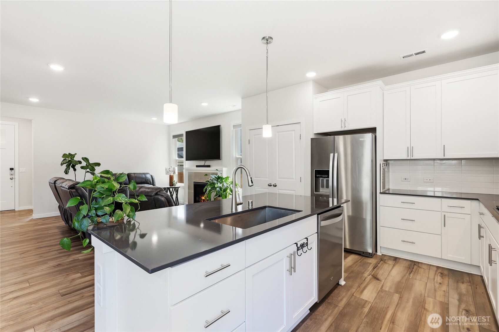1797 Ashby Avenue Property Photo 10