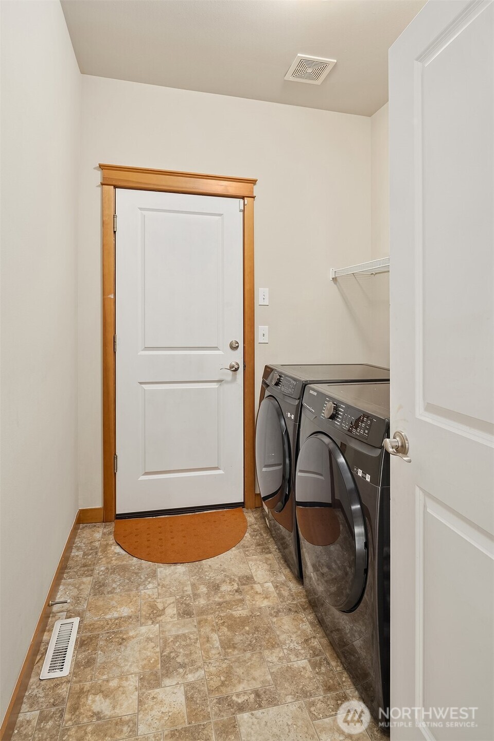 18430 42nd Avenue Property Photo 16