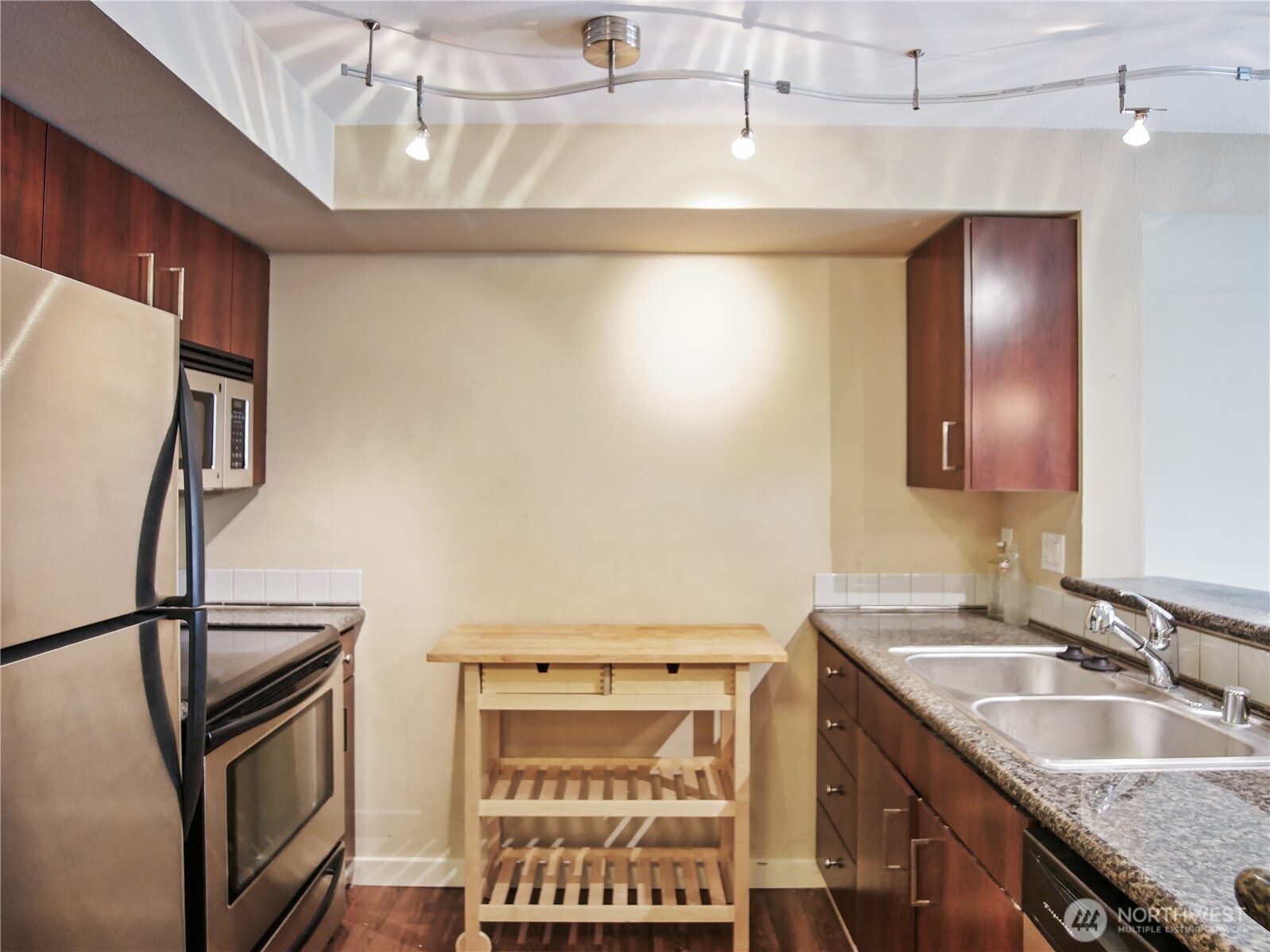 108 5th Avenue 504 Property Photo 4
