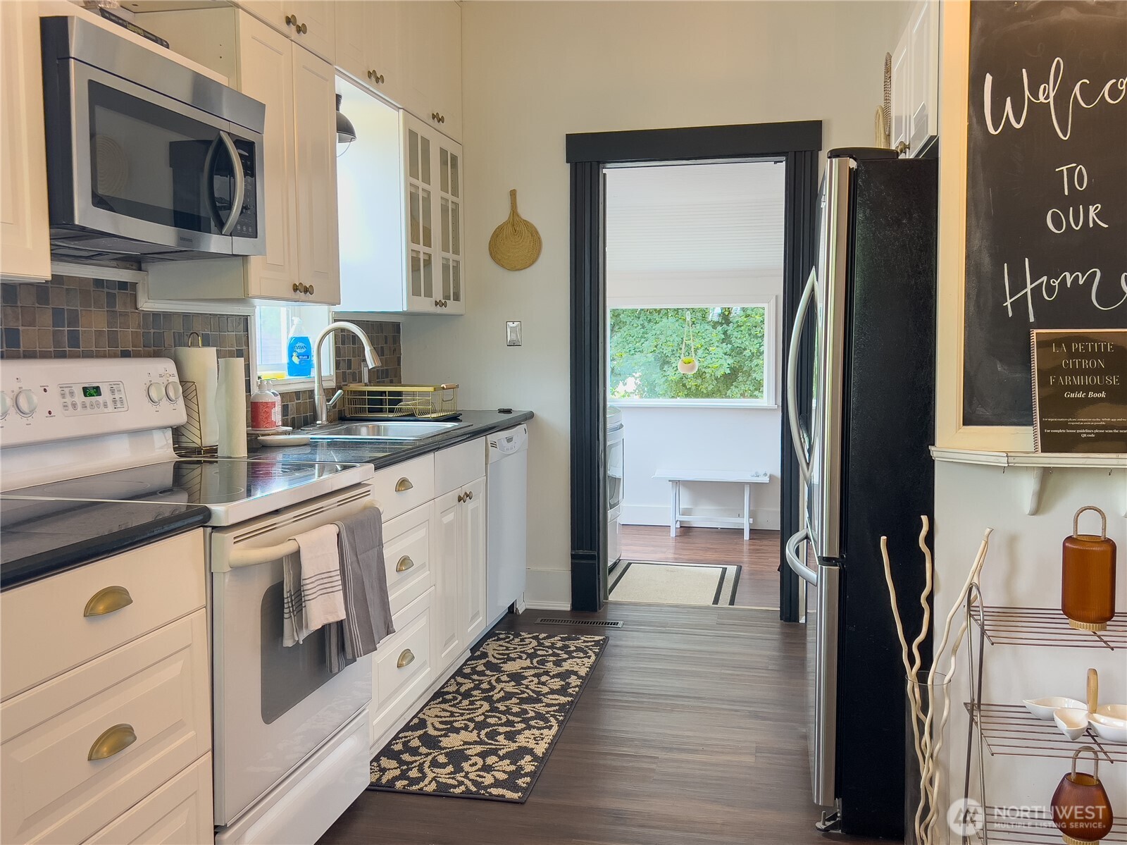 321 Nw Harrison Street Property Photo 6
