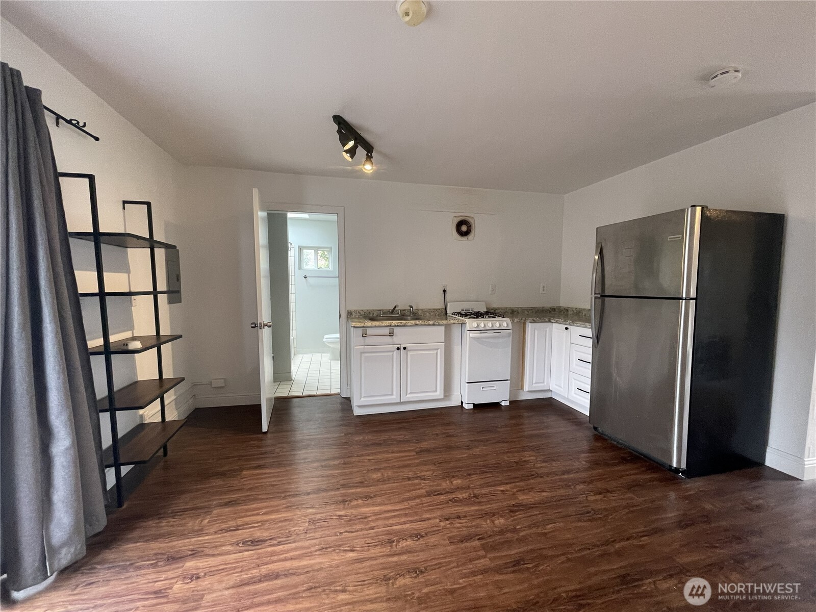 321 Nw Harrison Street Property Photo 22