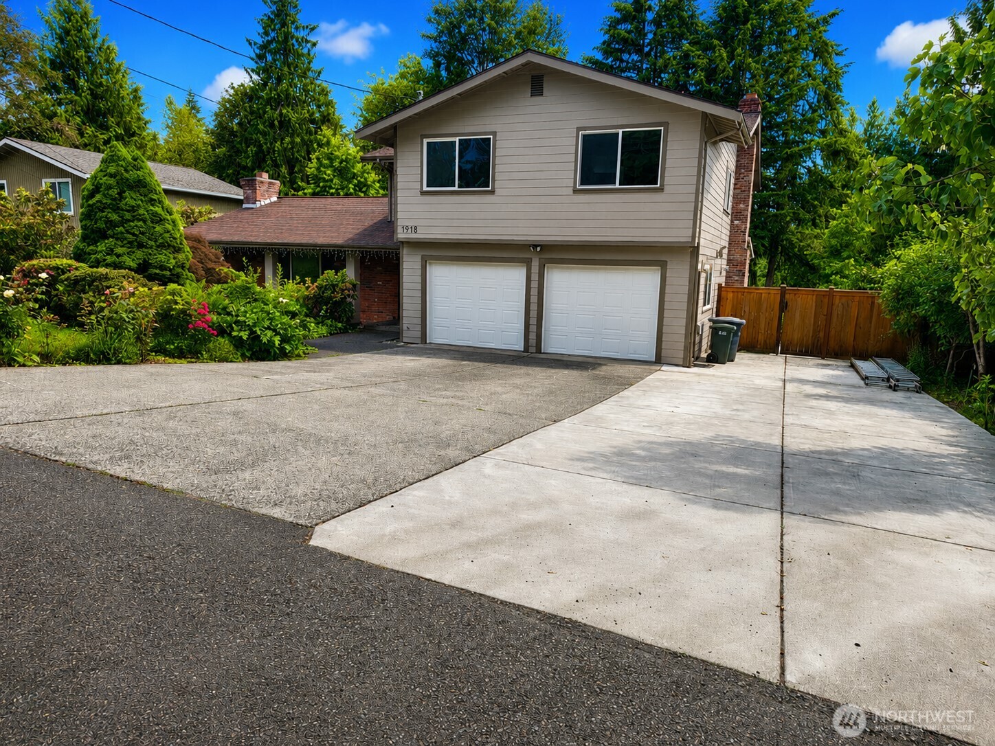 1918 109th Avenue Ct Property Photo 4