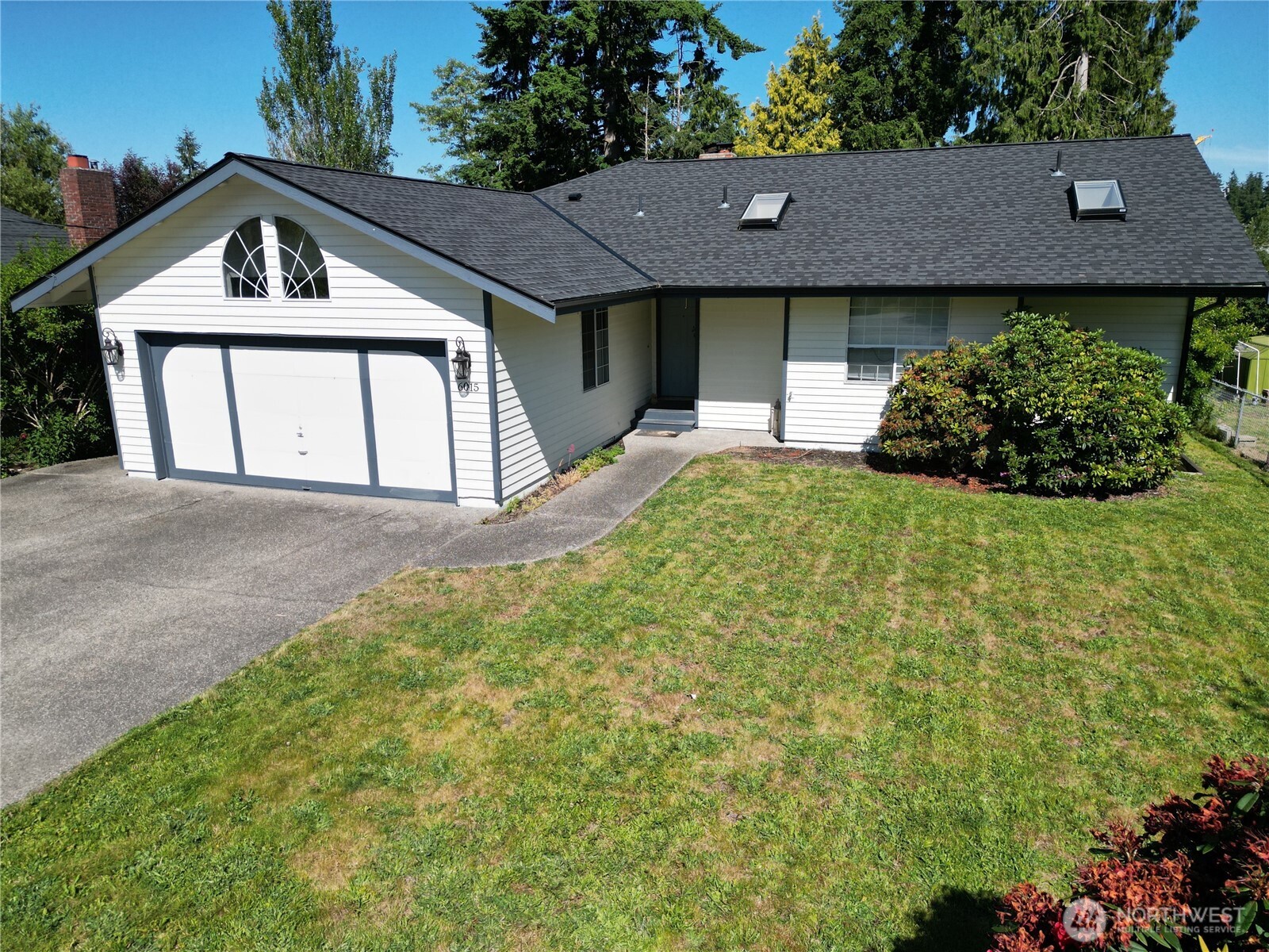 6015 Dexter Avenue A/b Property Photo 1