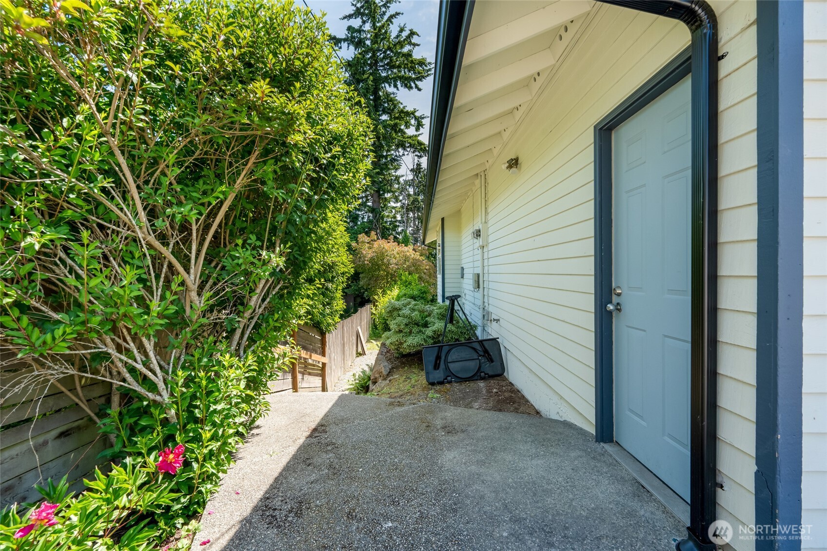 6015 Dexter Avenue A/b Property Photo 19