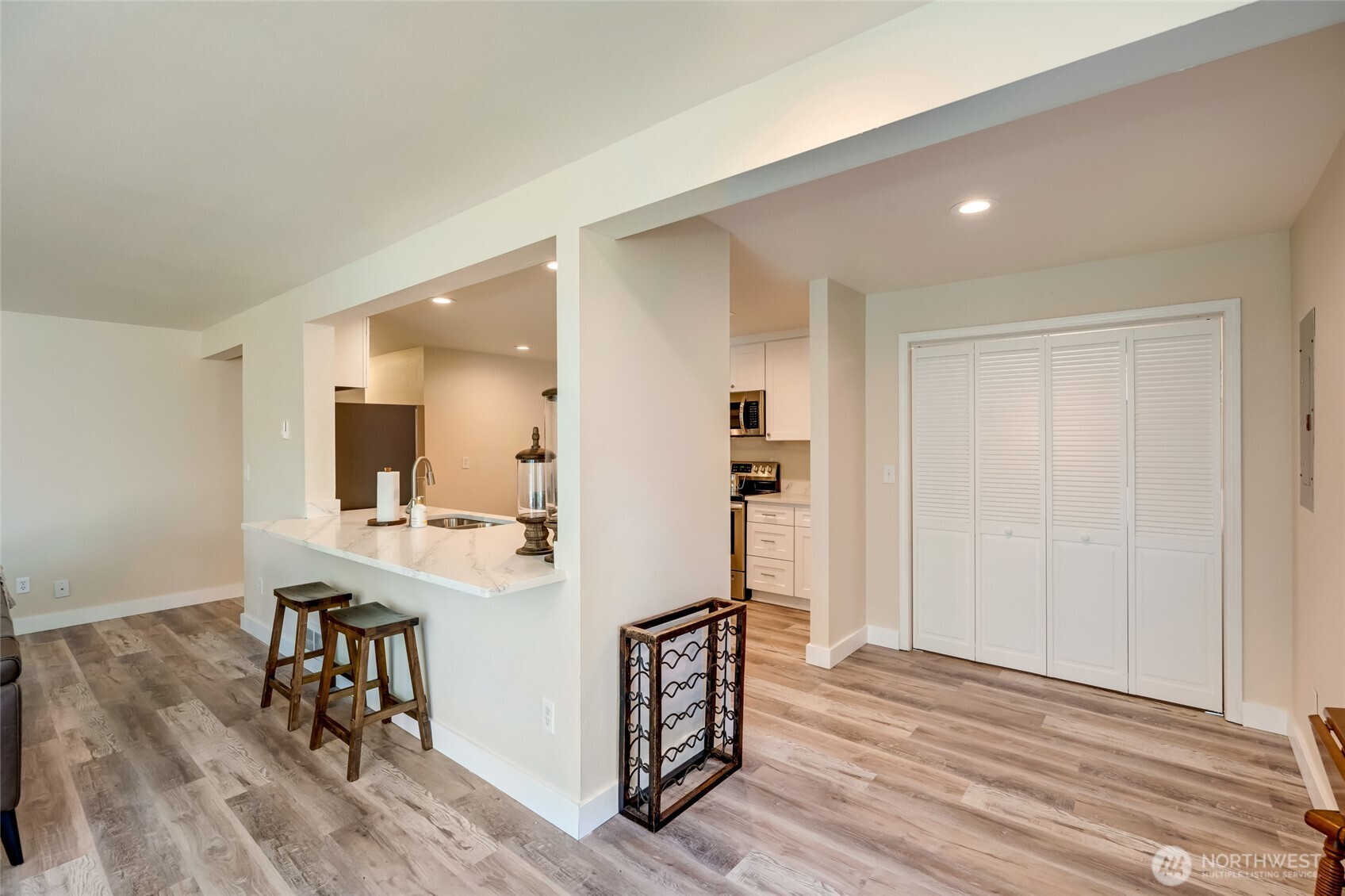 6015 Dexter Avenue A/b Property Photo 24