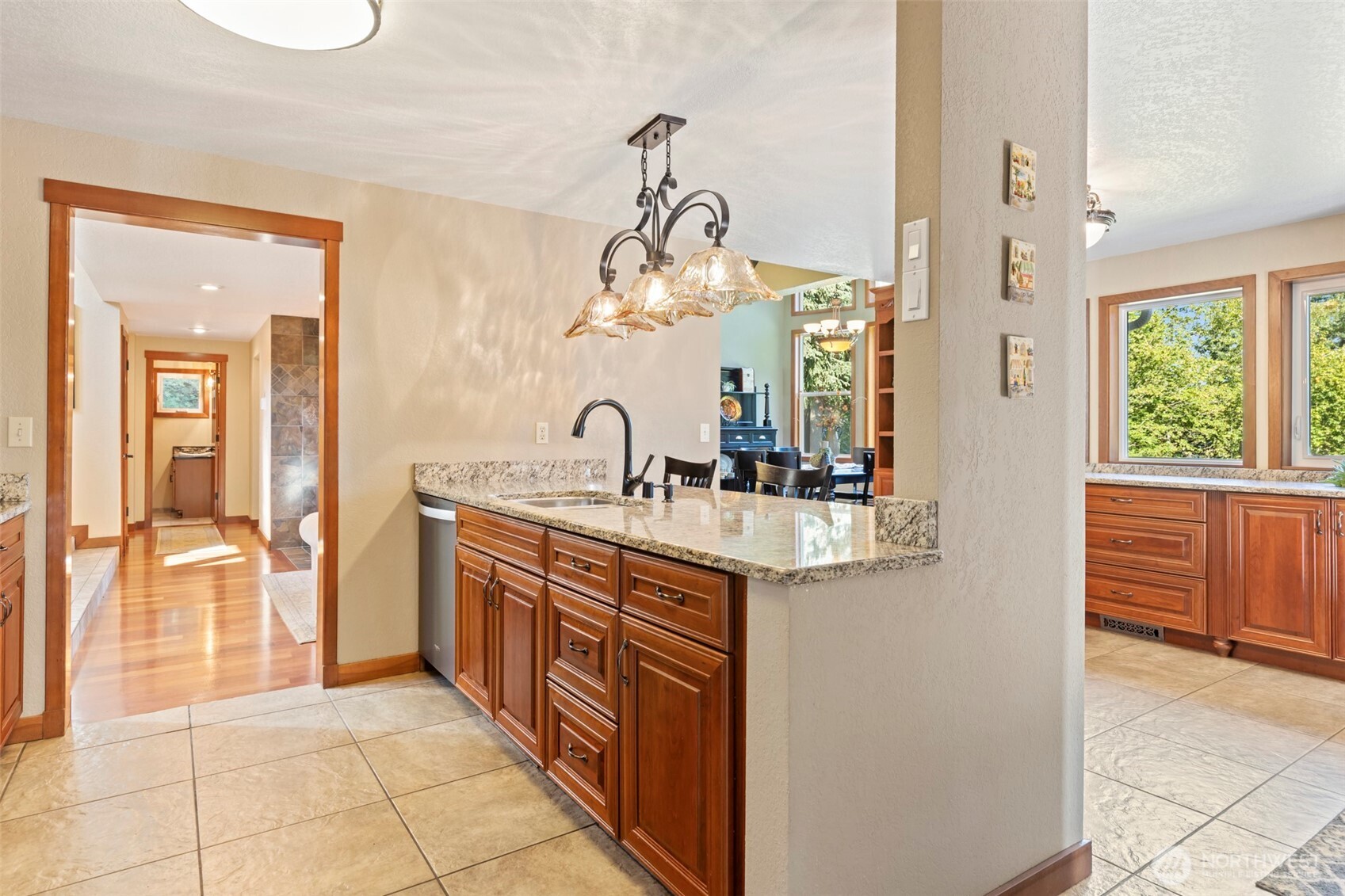 22715 Country Drive Property Photo 5