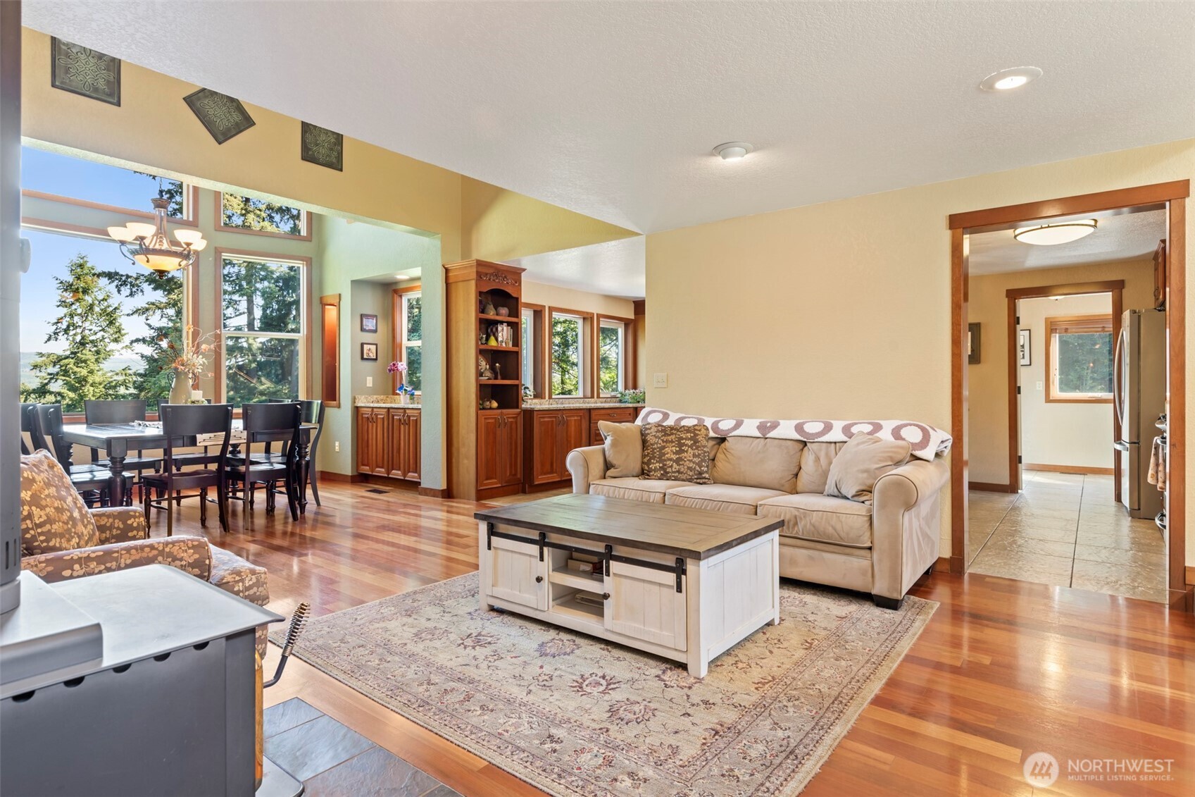 22715 Country Drive Property Photo 10