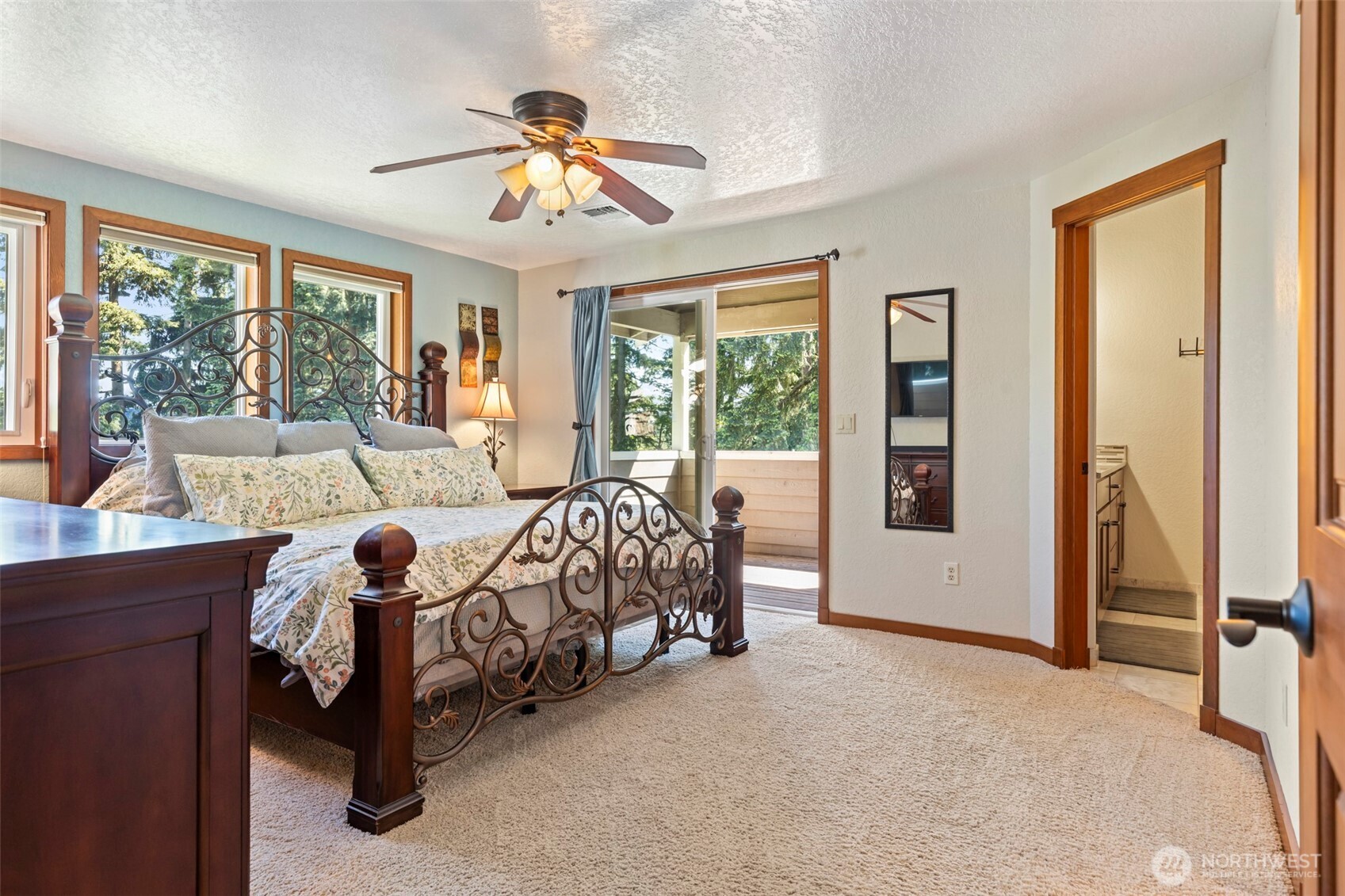 22715 Country Drive Property Photo 14