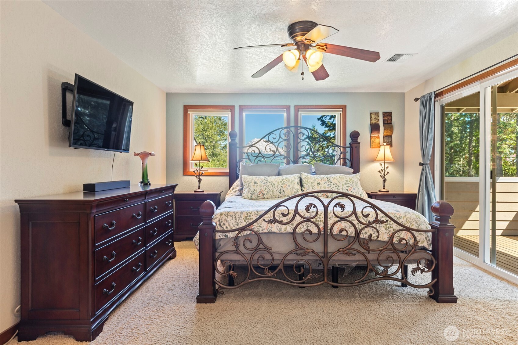 22715 Country Drive Property Photo 15
