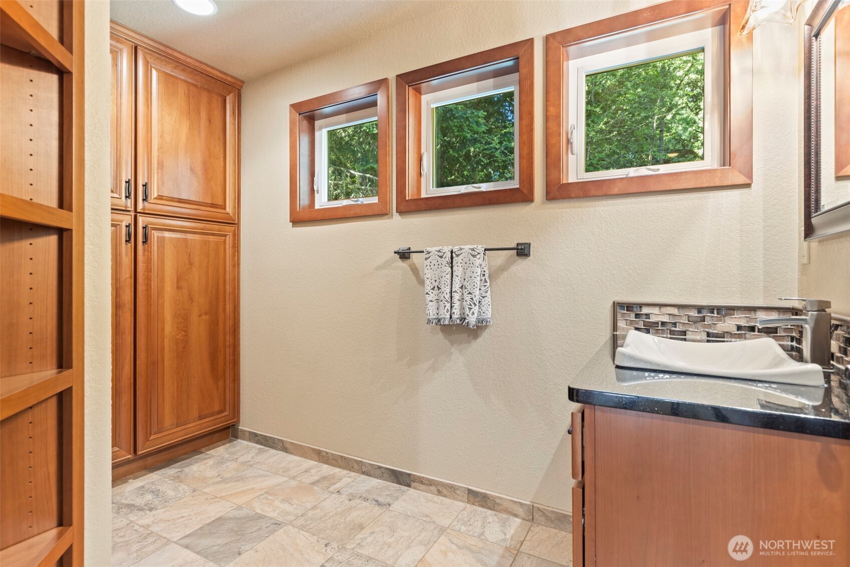 22715 Country Drive Property Photo 26