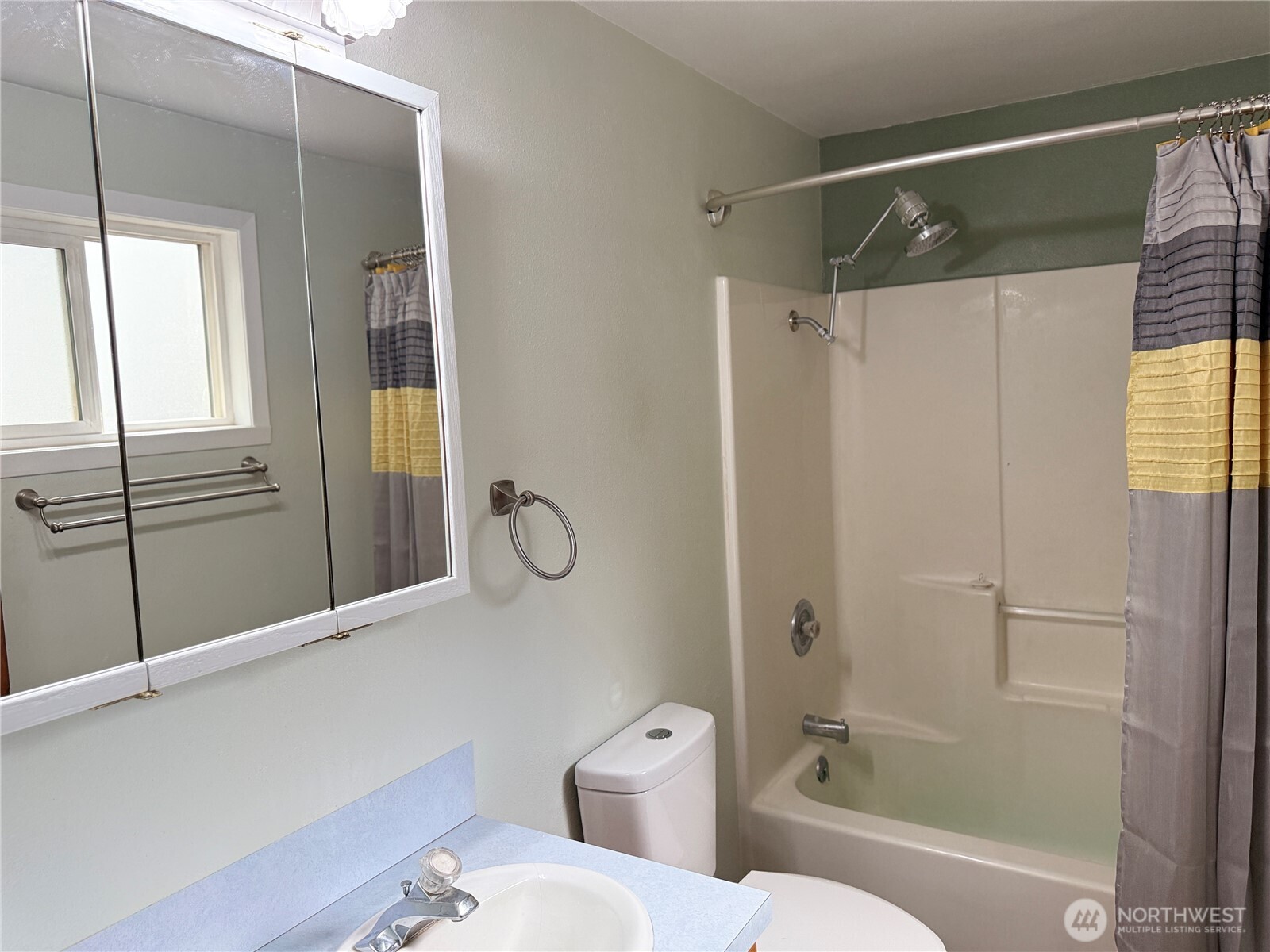 416 E Spring Street Property Photo 14