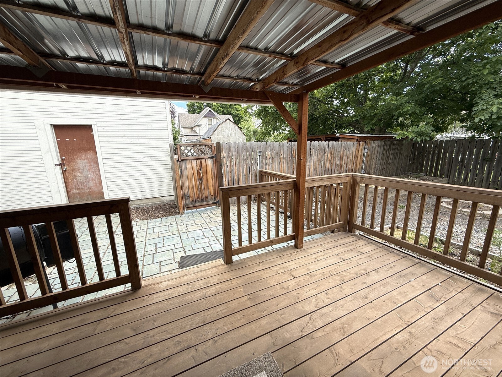 416 E Spring Street Property Photo 24