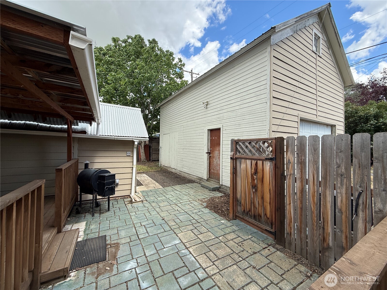 416 E Spring Street Property Photo 27