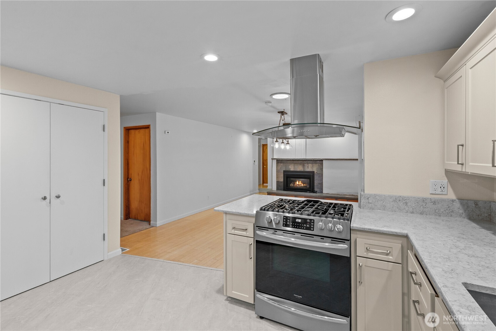 6712 53rd Street Property Photo 7