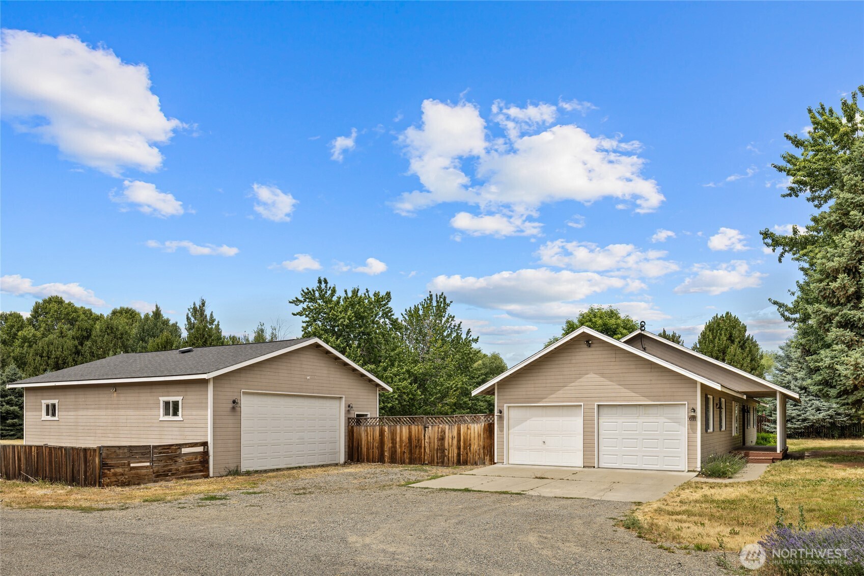 611 E Kyllo Road Property Photo 2
