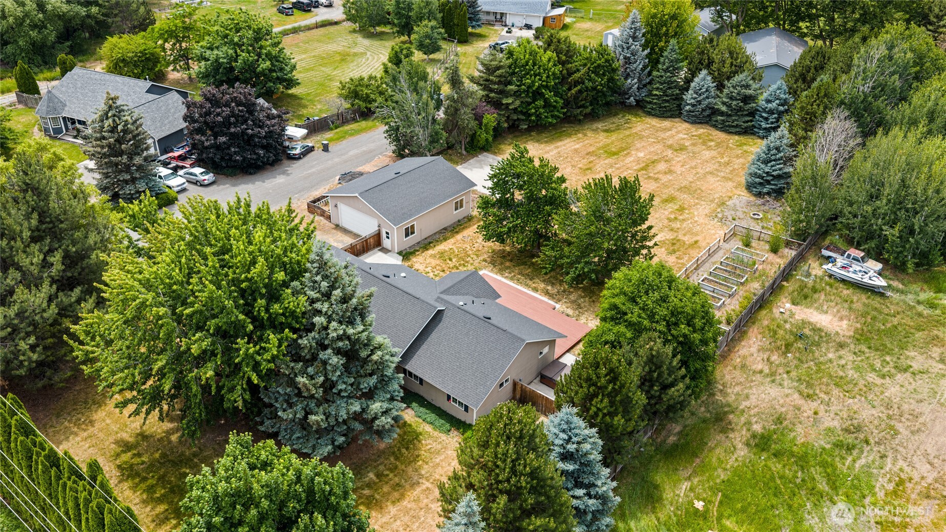 611 E Kyllo Road Property Photo 3