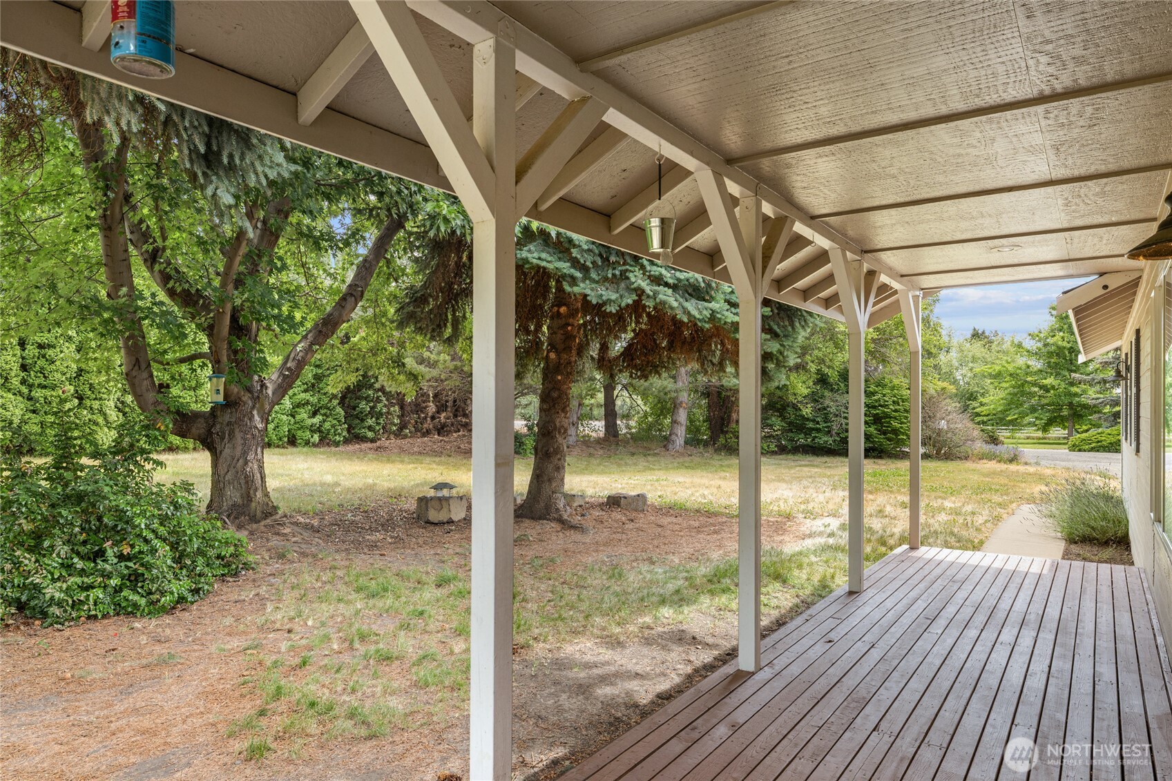 611 E Kyllo Road Property Photo 8