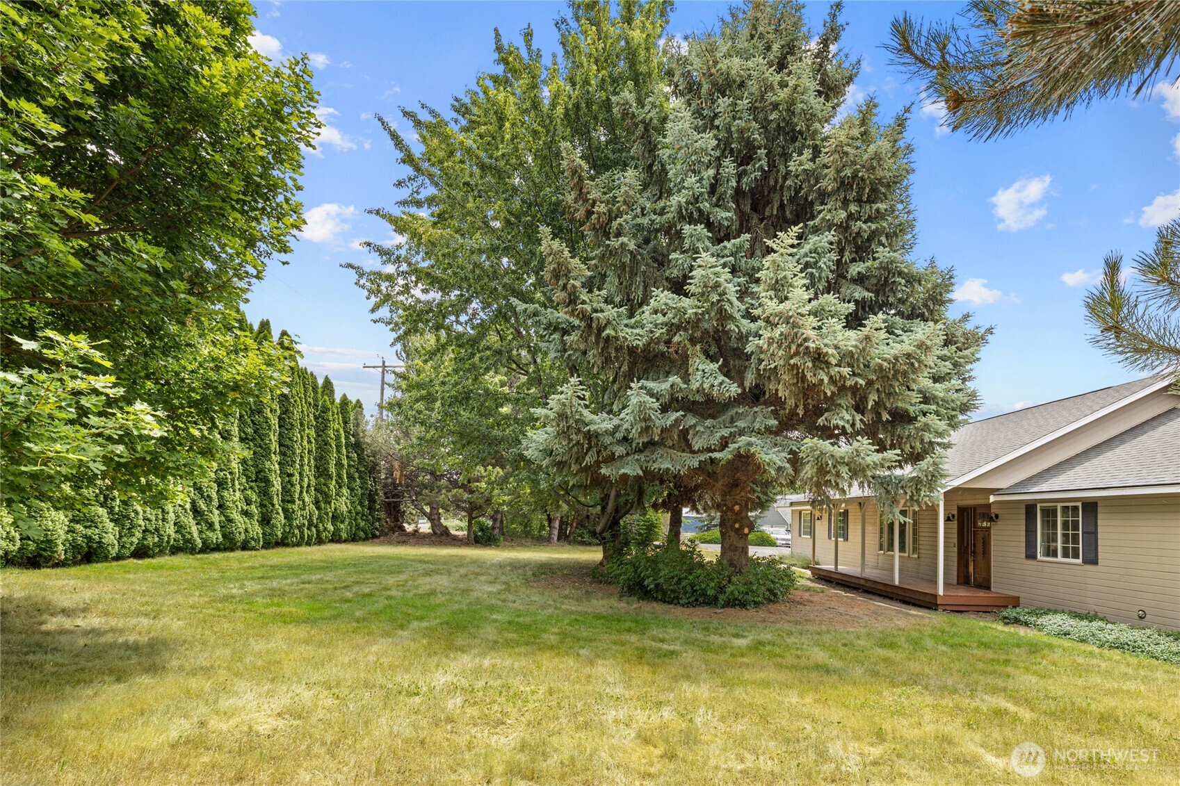 611 E Kyllo Road Property Photo 10
