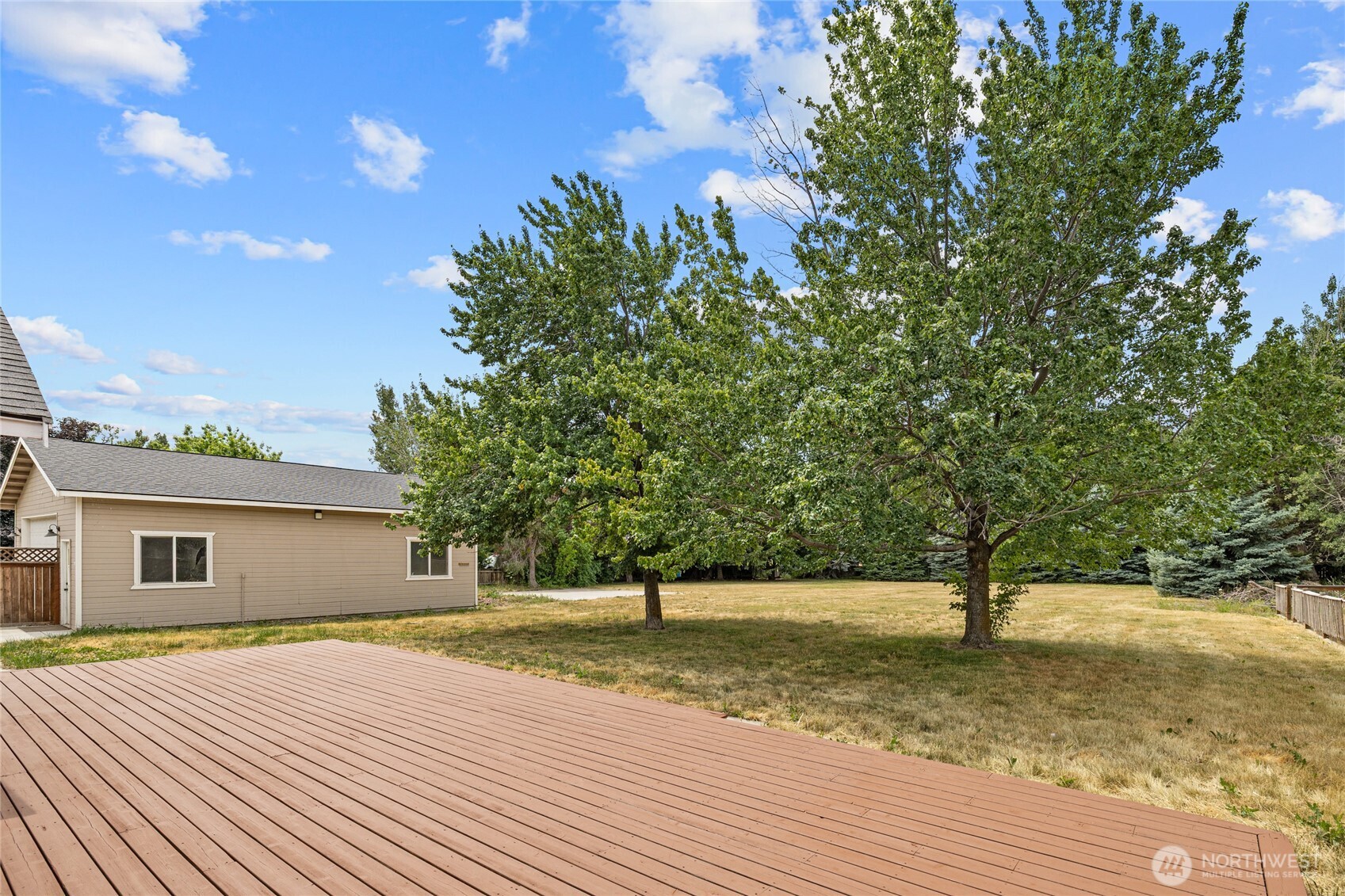 611 E Kyllo Road Property Photo 12