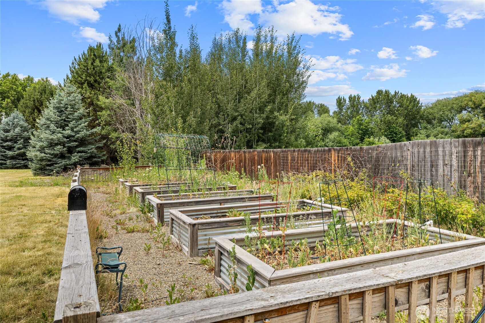 611 E Kyllo Road Property Photo 14